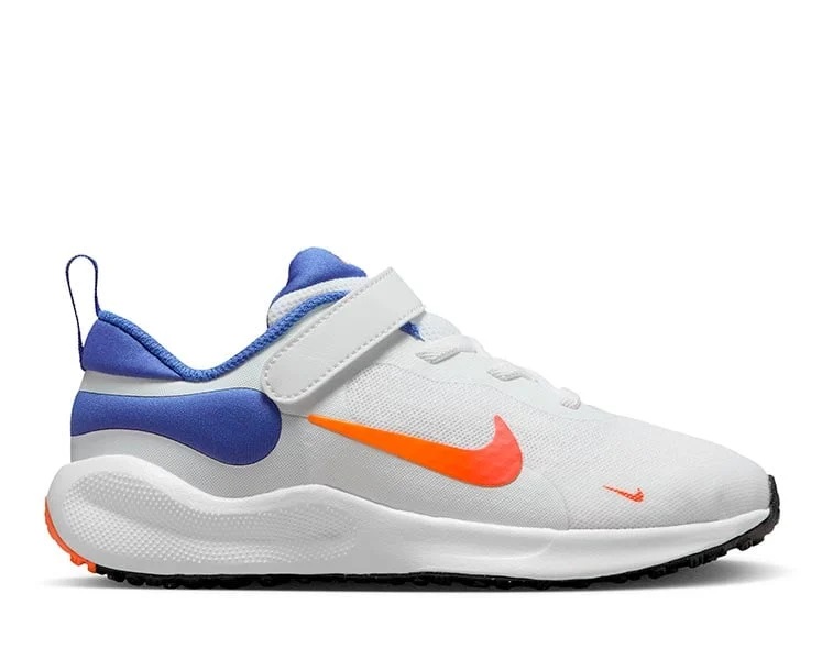 Nike Revolution 7